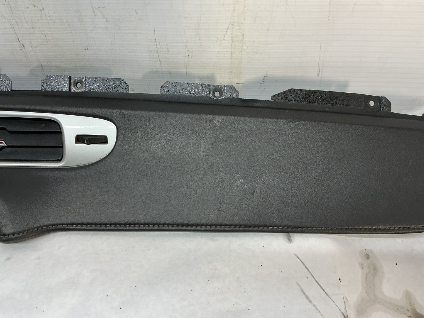 2015 Chevrolet Camaro SS 1LE Leather Dash Vent Trim Molding Panel Insert OEM