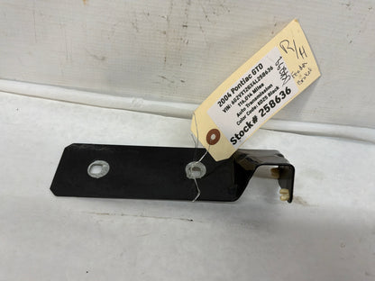 2004 Pontiac GTO RH Passenger Front Bumper Fender Bracket Guide Support OEM