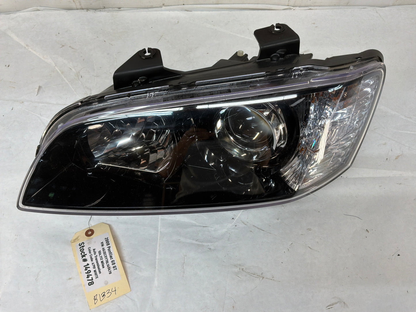 2008 Pontiac G8 Base LH Driver Headlights Head Light Lamps OEM