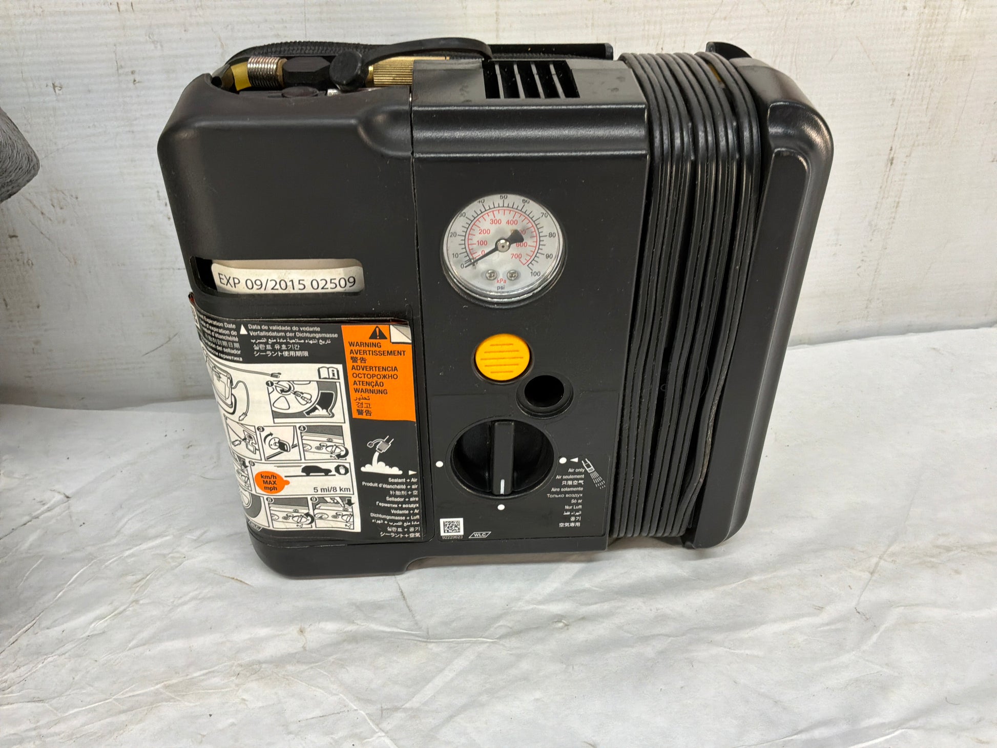 2010 Chevy Camaro SS Tire Air Compressor Inflator w/ Sealant OEM - Day's Parts Yard