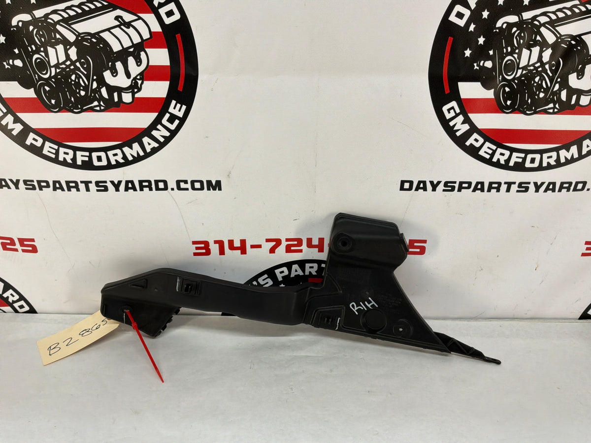 2015 Chevy Camaro SS 1LE RH Passenger Rear Bumper Guide Bracket Support OEM