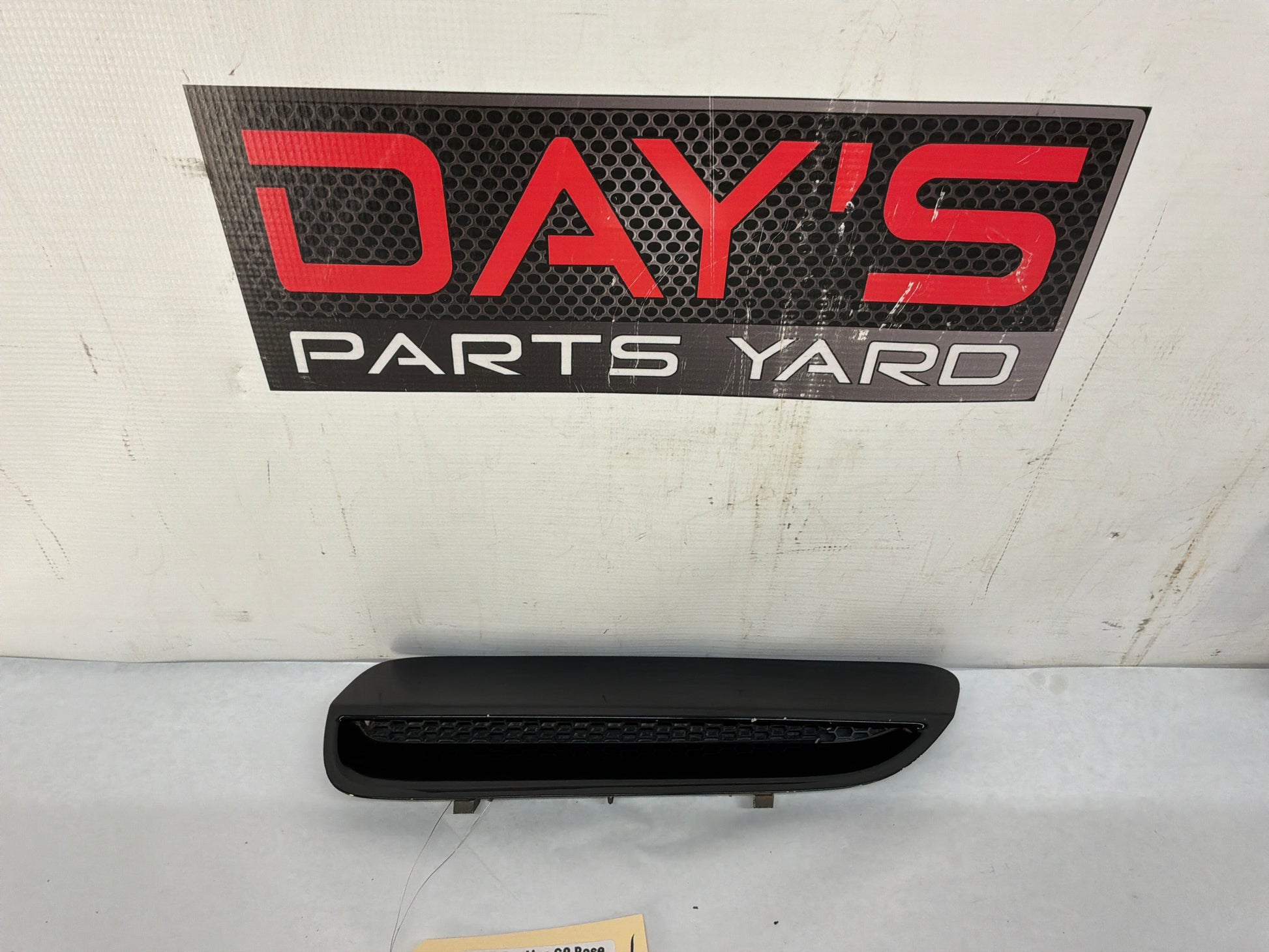 Lh hood vent - Day's Parts Yard