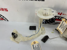 2013 Chevy Camaro ZL1 Fuel Gas Pump Level Transfer Sending Unit Assembly OEM