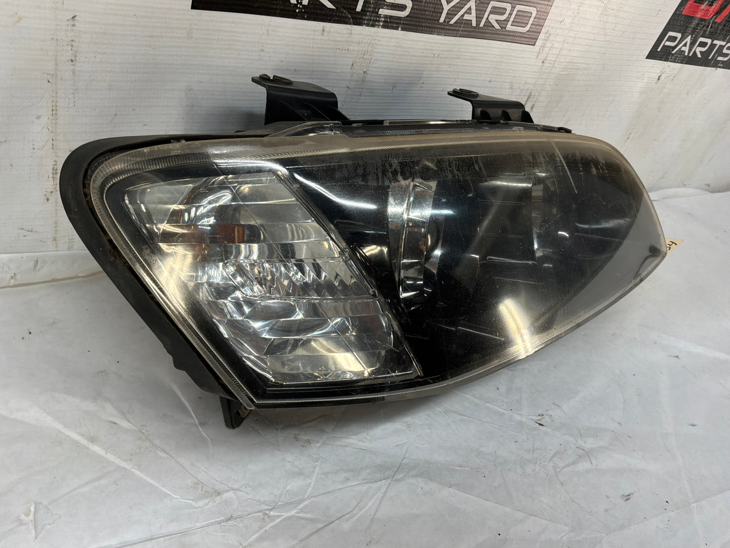 2008 Pontiac G8 RH Passenger Headlight Head Light Lamp OEM