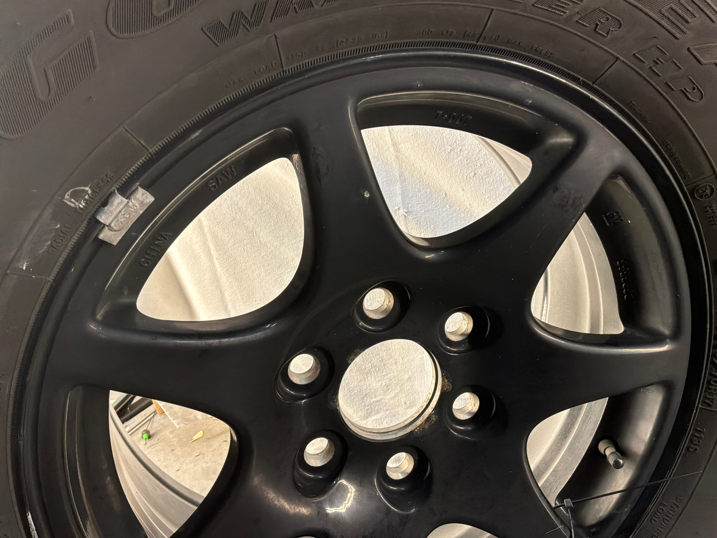 2012 Chevy Avalanche Goodyear Spare Tire 265/70R17