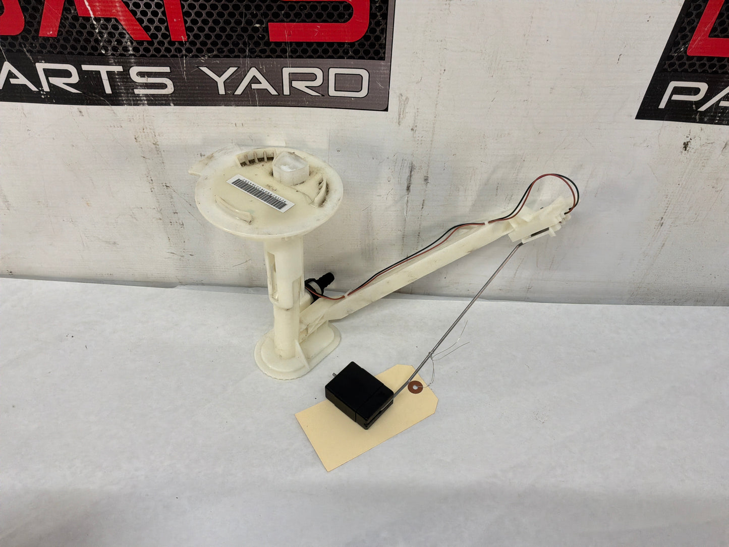 2008 Pontiac G8 GT Gas Fuel Pump Level Sending Unit Assembly OEM