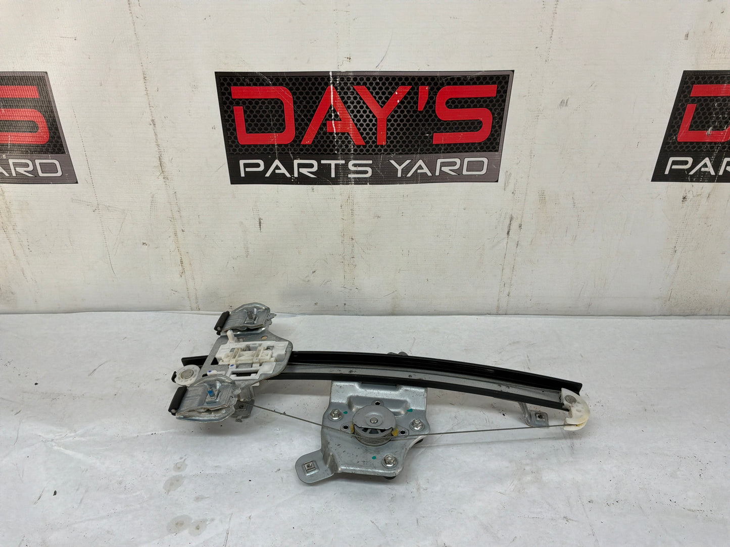 2014 Chevy Caprice PPV LH Driver Rear Window Regulator w/ Motor OEM