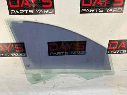 2008 Pontiac G8 GT LH Driver Front Door Window Glass OEM