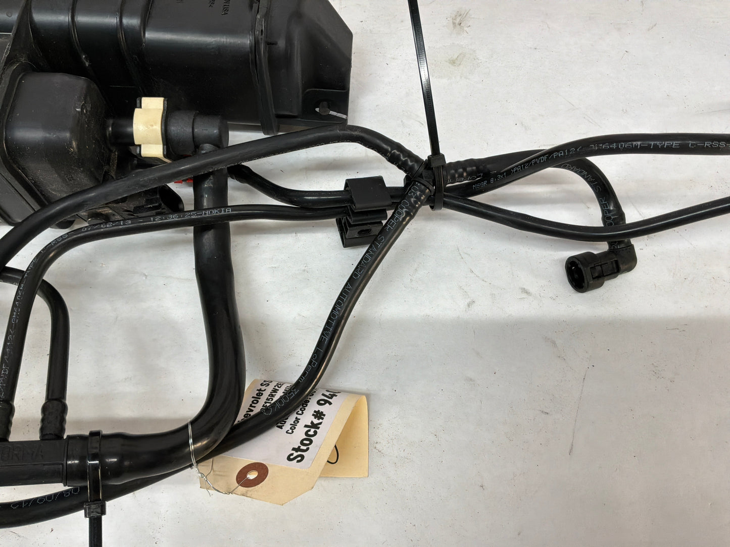 2014 Chevy SS Sedan Evaporation Fuel Vapor Canister W/ EVAP Lines Hoses Tubes OEM