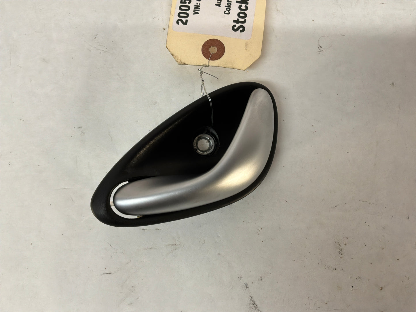 2005 Pontiac GTO RH Passenger Interior Door Handle OEM