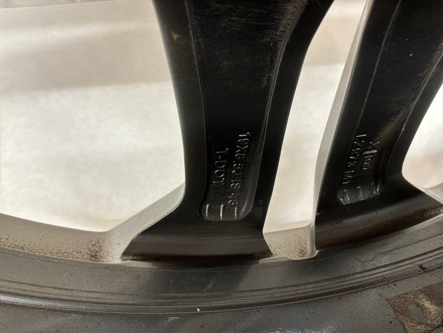 2017 Chevy SS Sedan Factory OEM Front Wheel 19x8.5 OEM