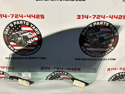 2016 Cadillac CTS-V RH Passenger Front Door Window Glass OEM