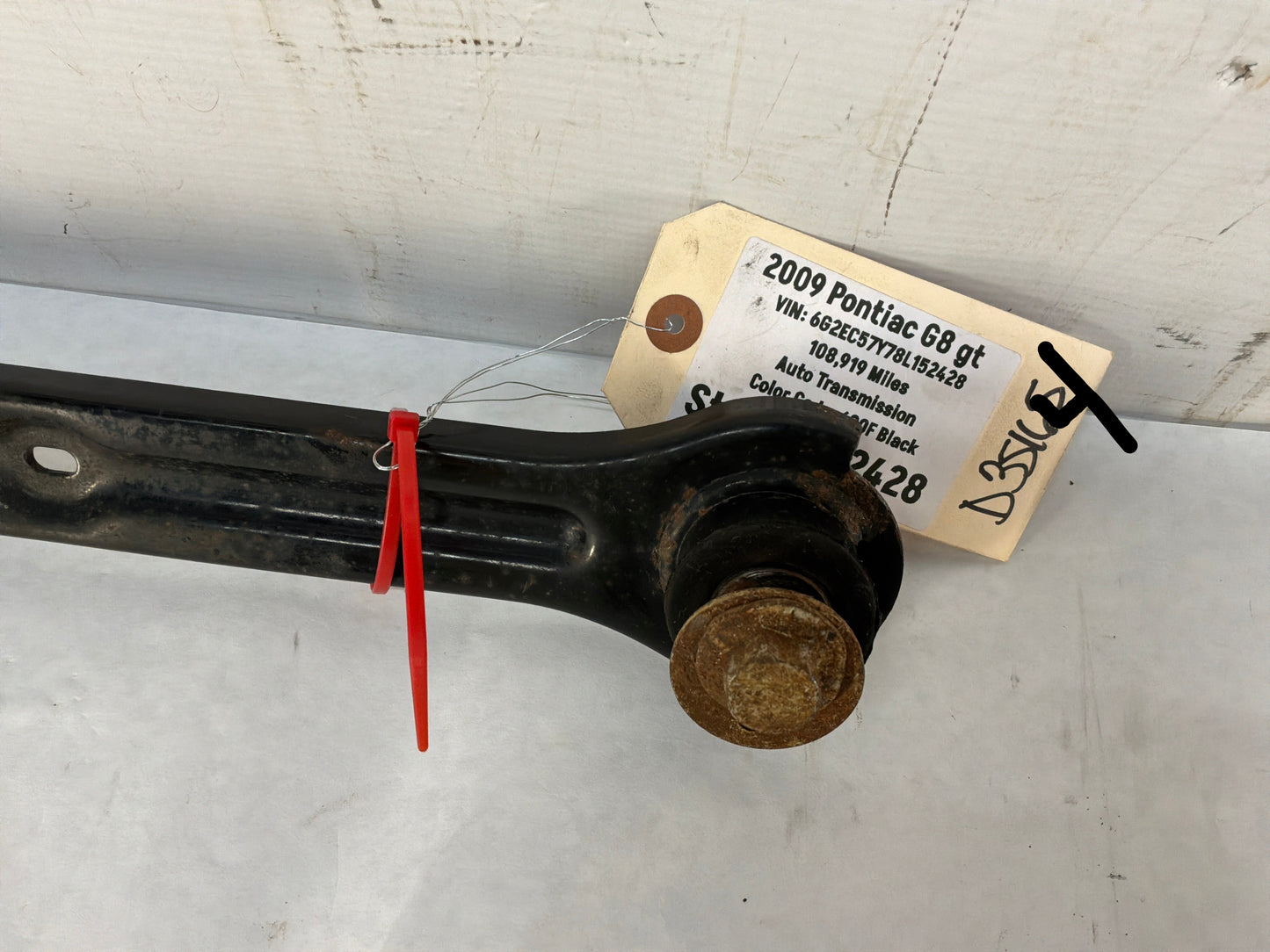 Rh control arm - Day's Parts Yard