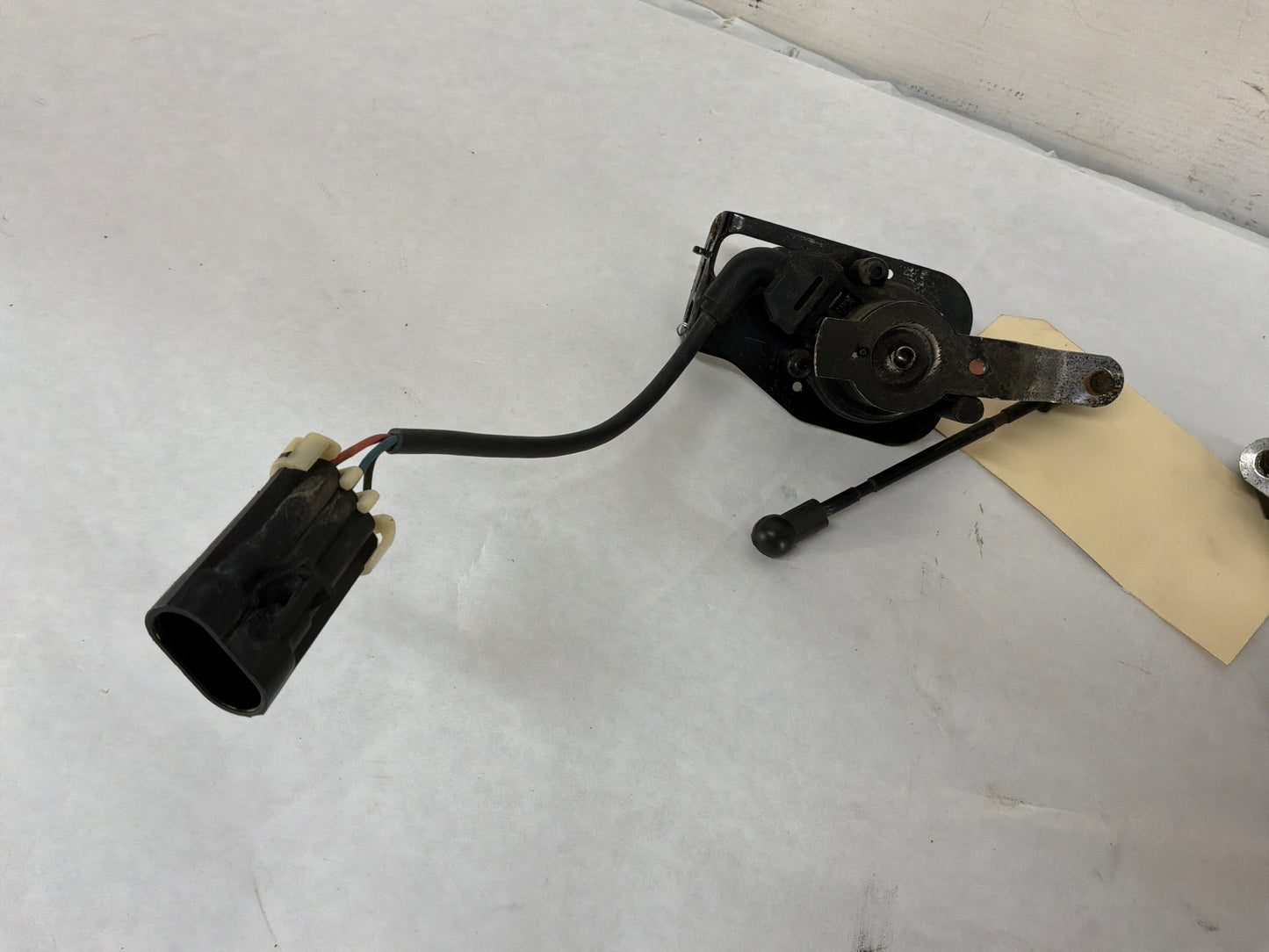 2002 Cadillac Escalade EXT RH & LH Front Ride Height Sensor OEM