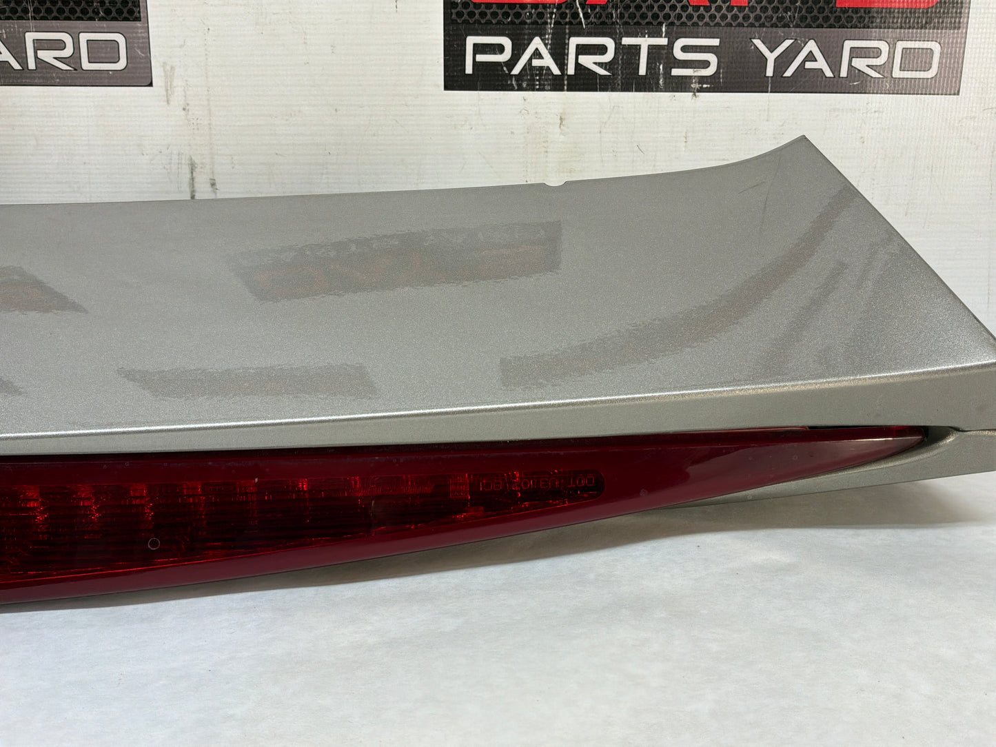 2002 Cadillac Escalade EXT Rear Upper Roof Spoiler 3RD Brake Light Lamp OEM