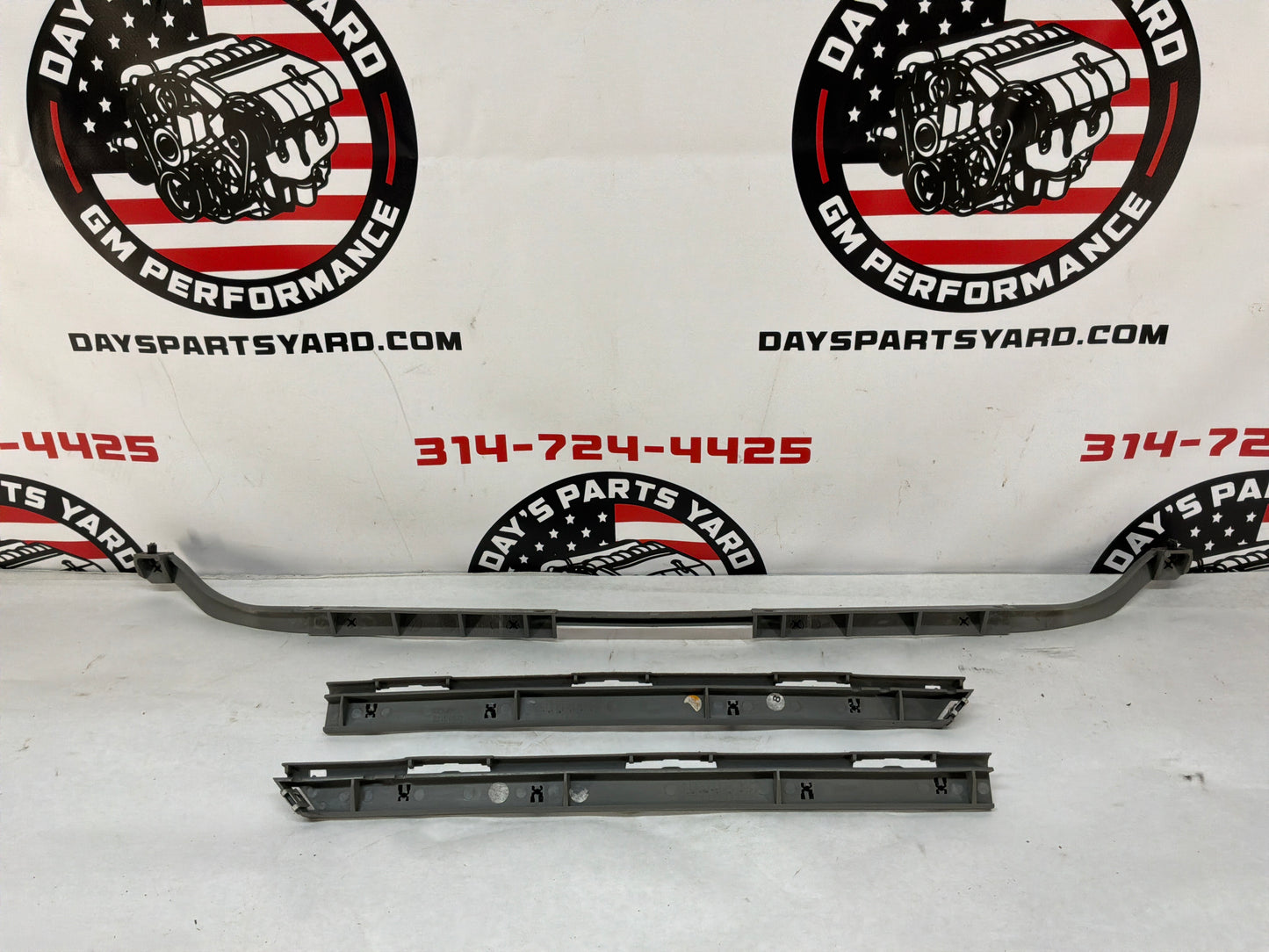 2005 Pontiac GTO RH & LH Rear Bumper Brackets Guides Supports OEM