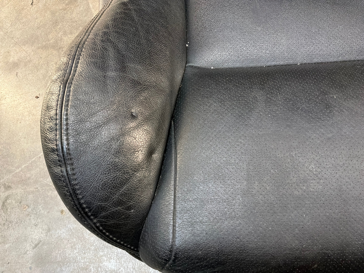 2005 Pontiac GTO Black Leather Front and Rear Seats Set OEM