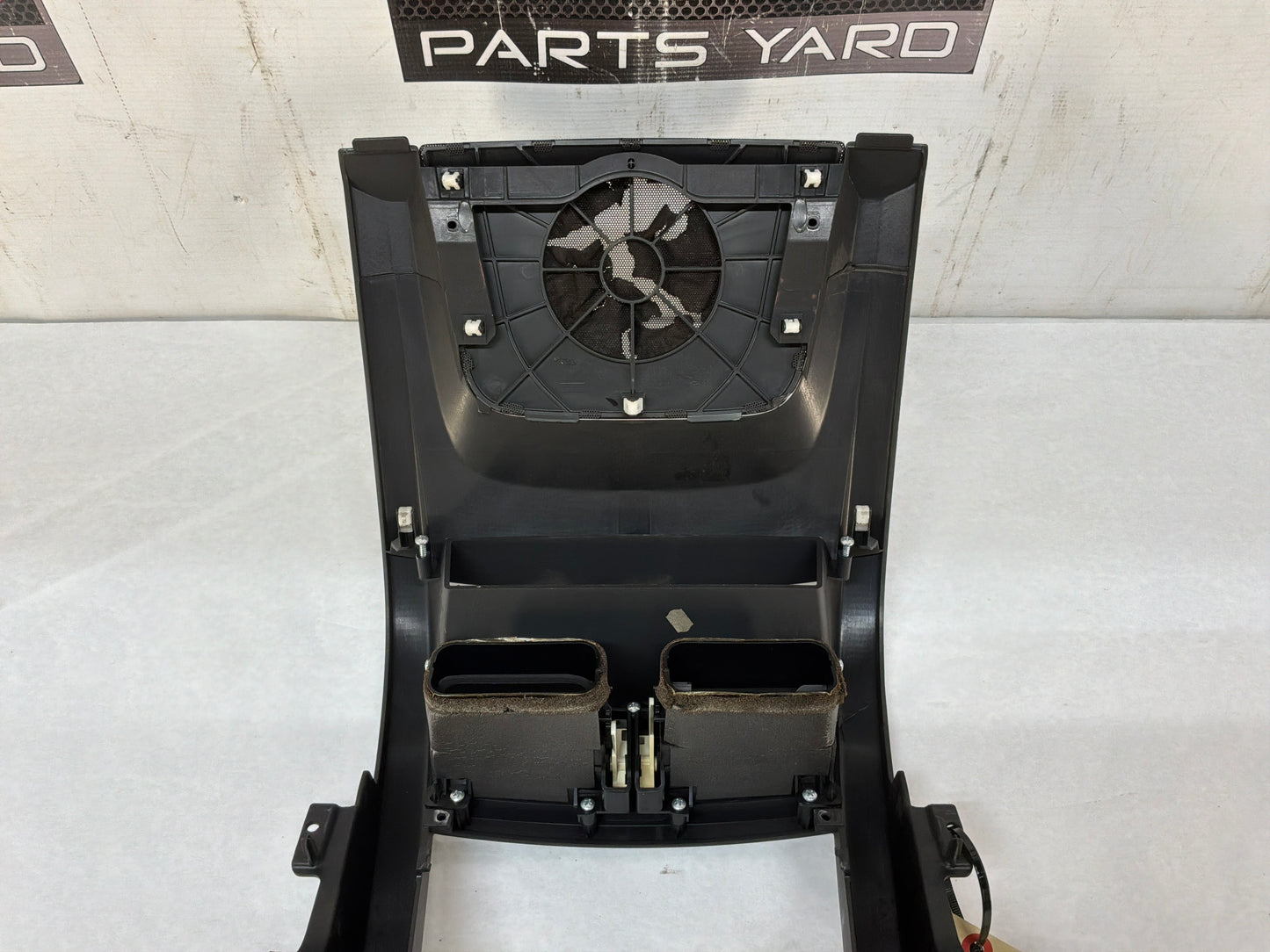 2008 Pontiac G8 GT Center Dash Radio Bezel Trim Molding Panel Speaker Grille OEM