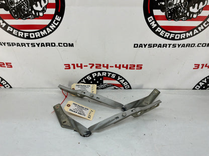 2005 Pontiac GTO RH & LH Hood Hinges Set OEM