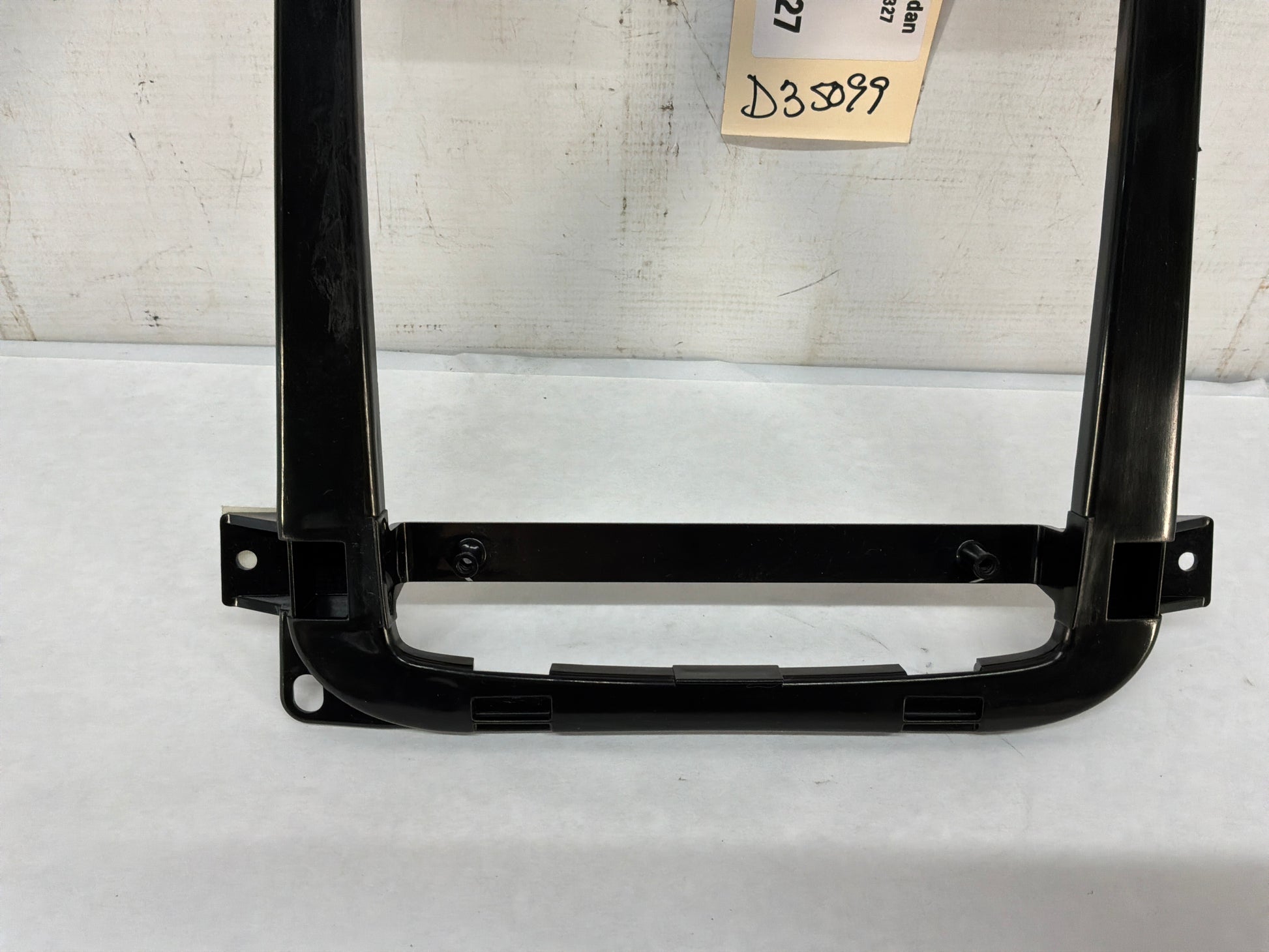 Overhead light bezel - Day's Parts Yard