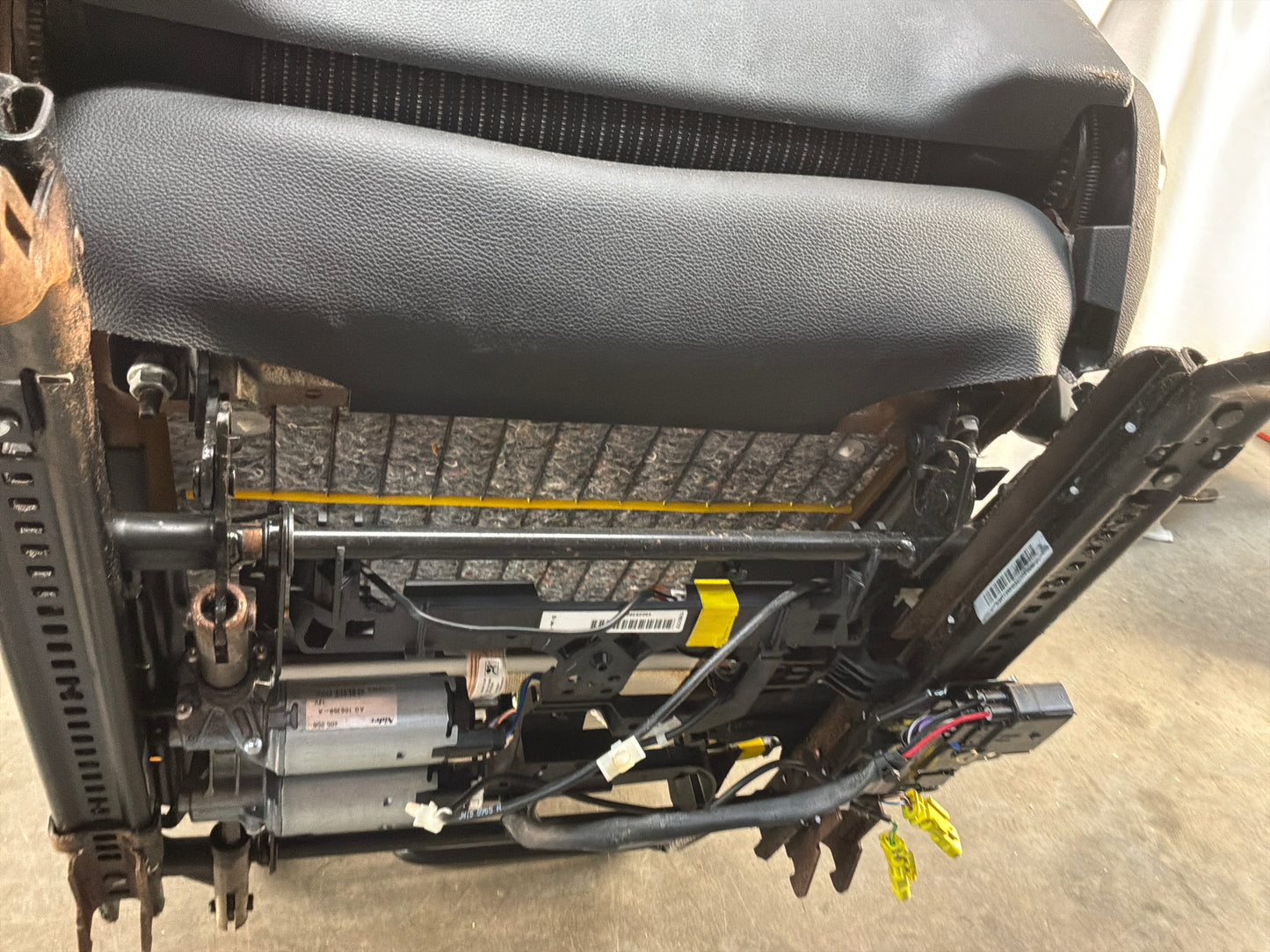 Front seats - Day's Parts Yard