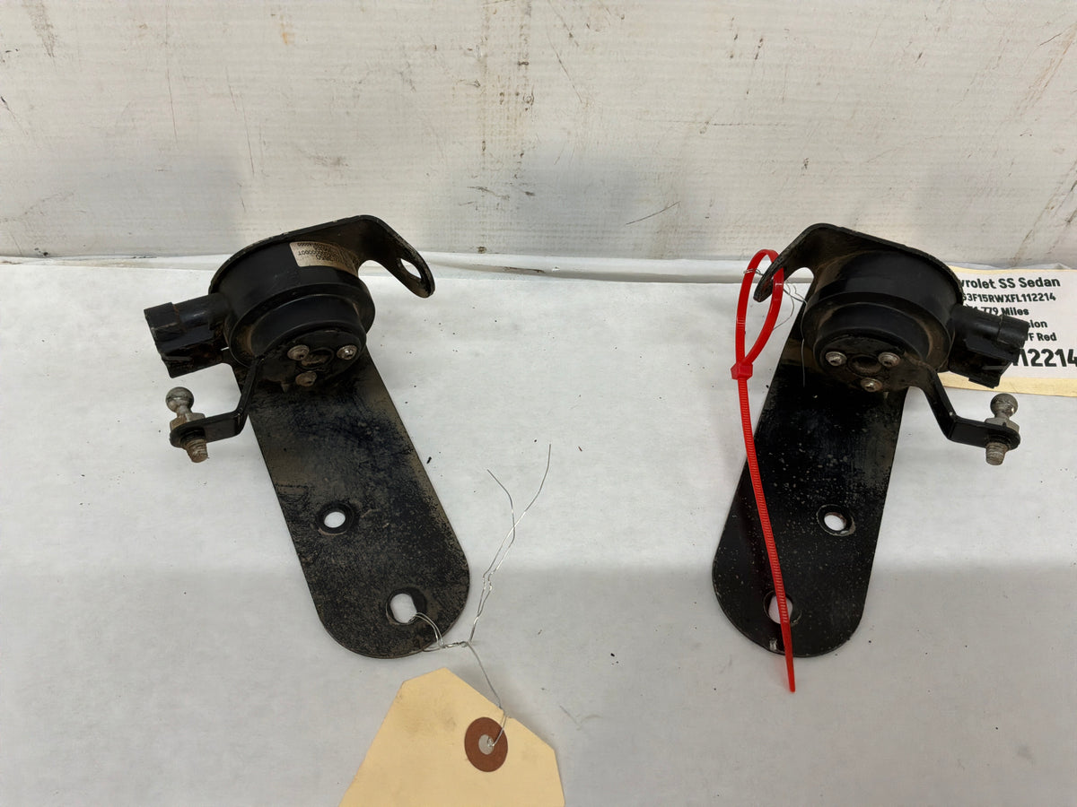 2015 Chevy SS Sedan RH & LH Rear Head Lamp Ride Height Suspension Sensors OEM - Day's Parts Yard