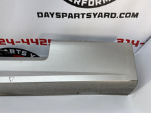 2006 Cadillac CTS-V RH Passenger Rocker Molding Side Skirts Panels OEM