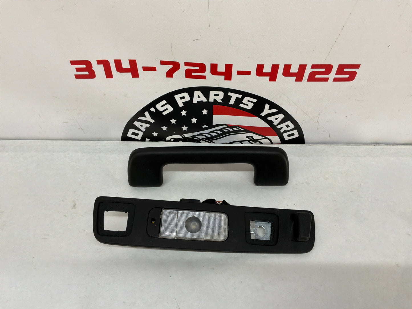 2016 Cadillac CTS-V LH Driver Rear Roof Assist Rear Pull Handle w/ Roof Light OEM