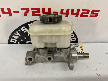 2006 Pontiac GTO Master Cylinder Reservoir OEM