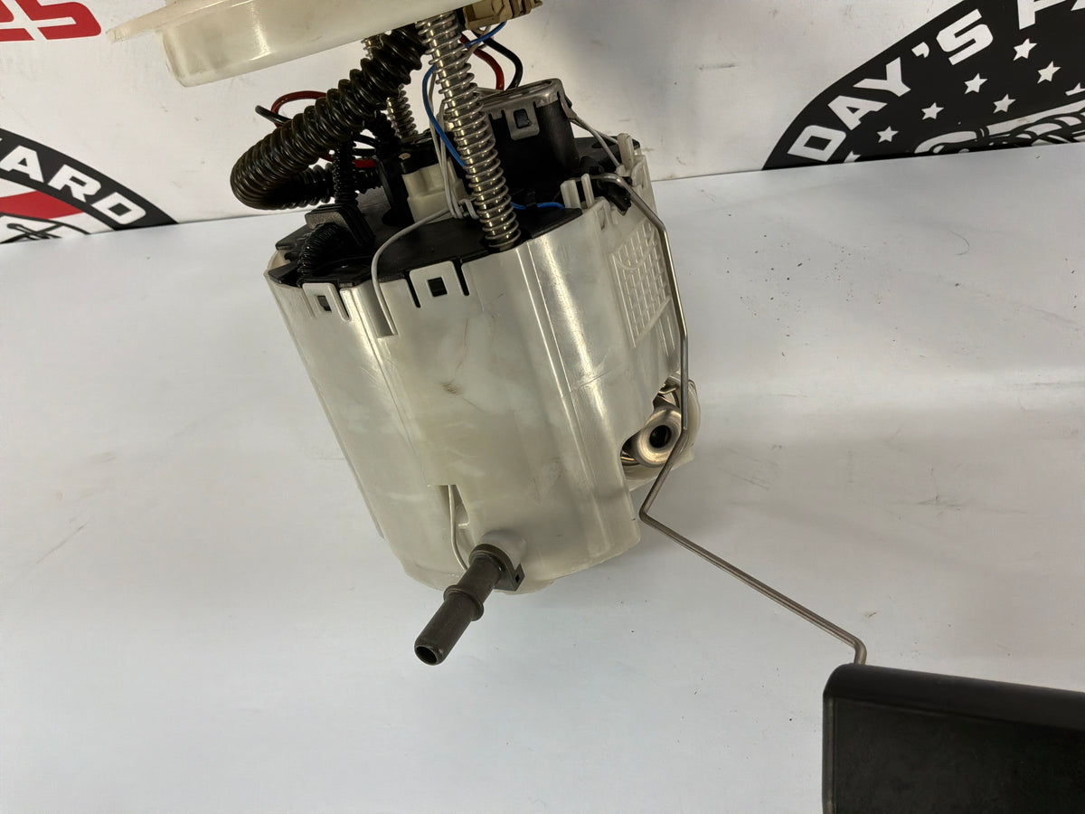 2014 Chevy Caprice PPV Fuel Pump and Level Sending Unit Assembly OEM