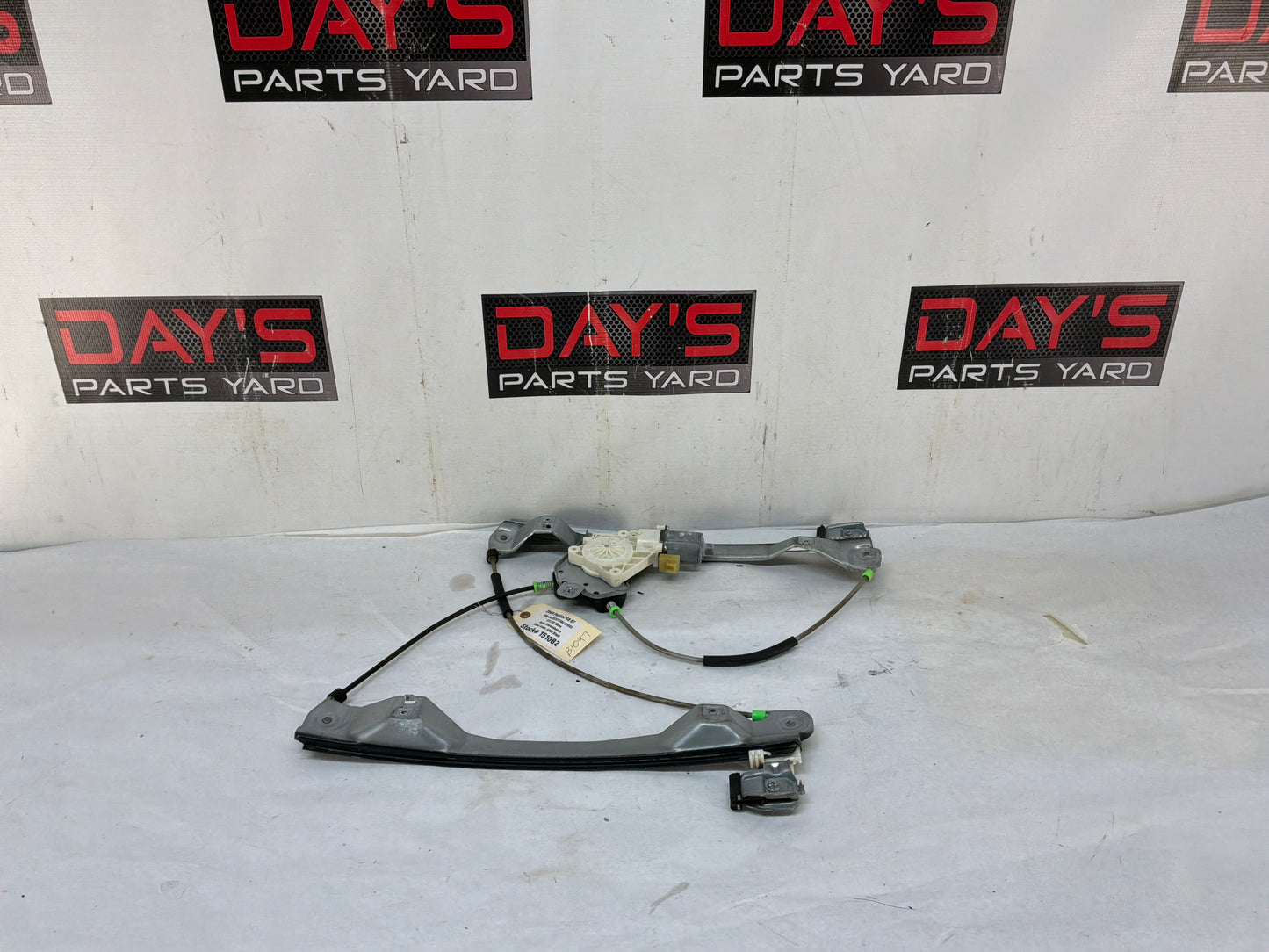 2008 Pontiac G8 GT LH Driver Front Door Window Regulator Motor OEM