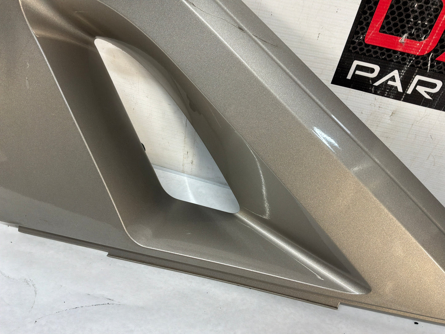 2002 Cadillac Escalade EXT RH Passenger Rear Inner Upper Triangle Sail OEM