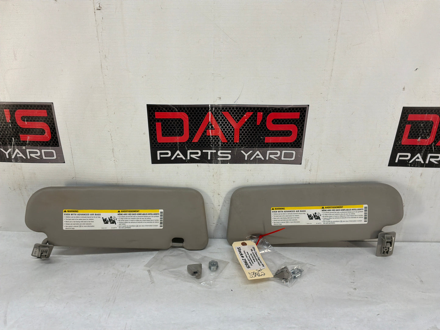 2016 Chevy Caprice PPV RH & LH Sun Visor Sunvisor Sun Shade w/ Clips OEM
