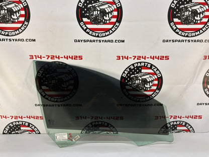 2014 Chevy SS Sedan RH Passenger Front Door Window Glass OEM