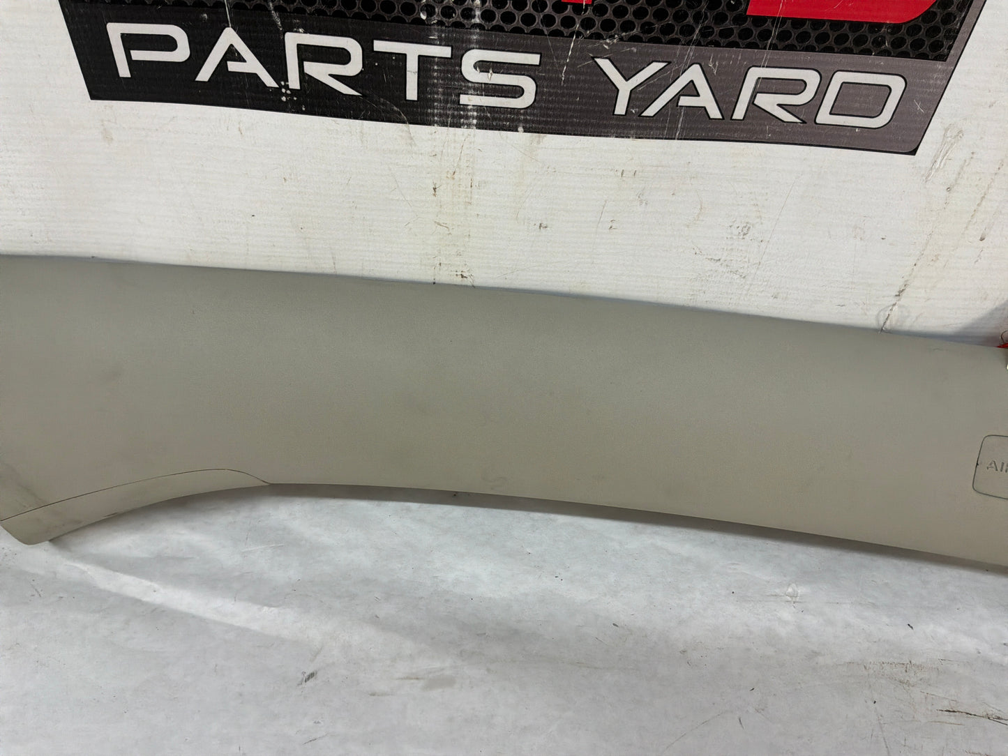 A pillar trim - Day's Parts Yard