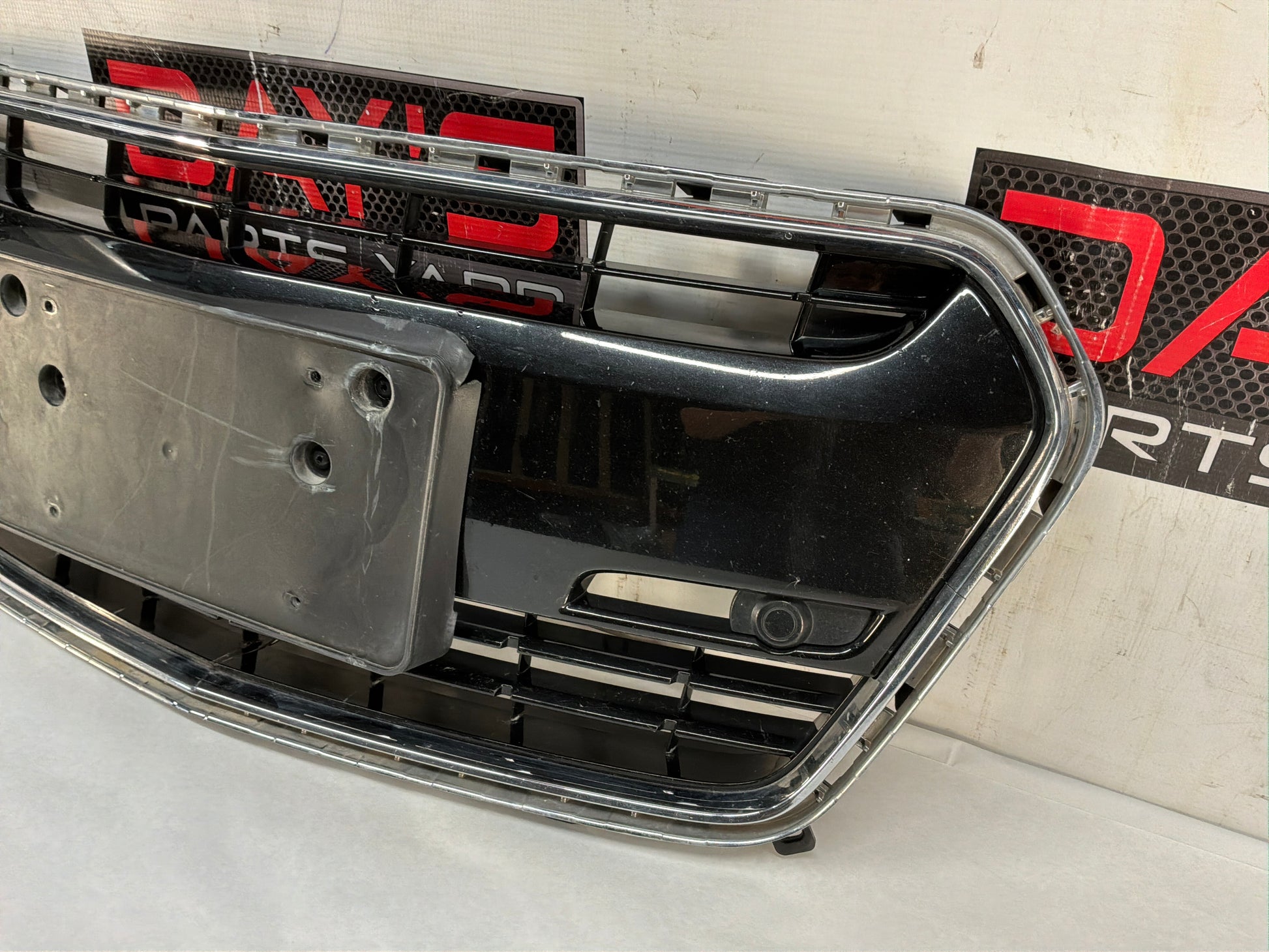 Front grille - Day's Parts Yard