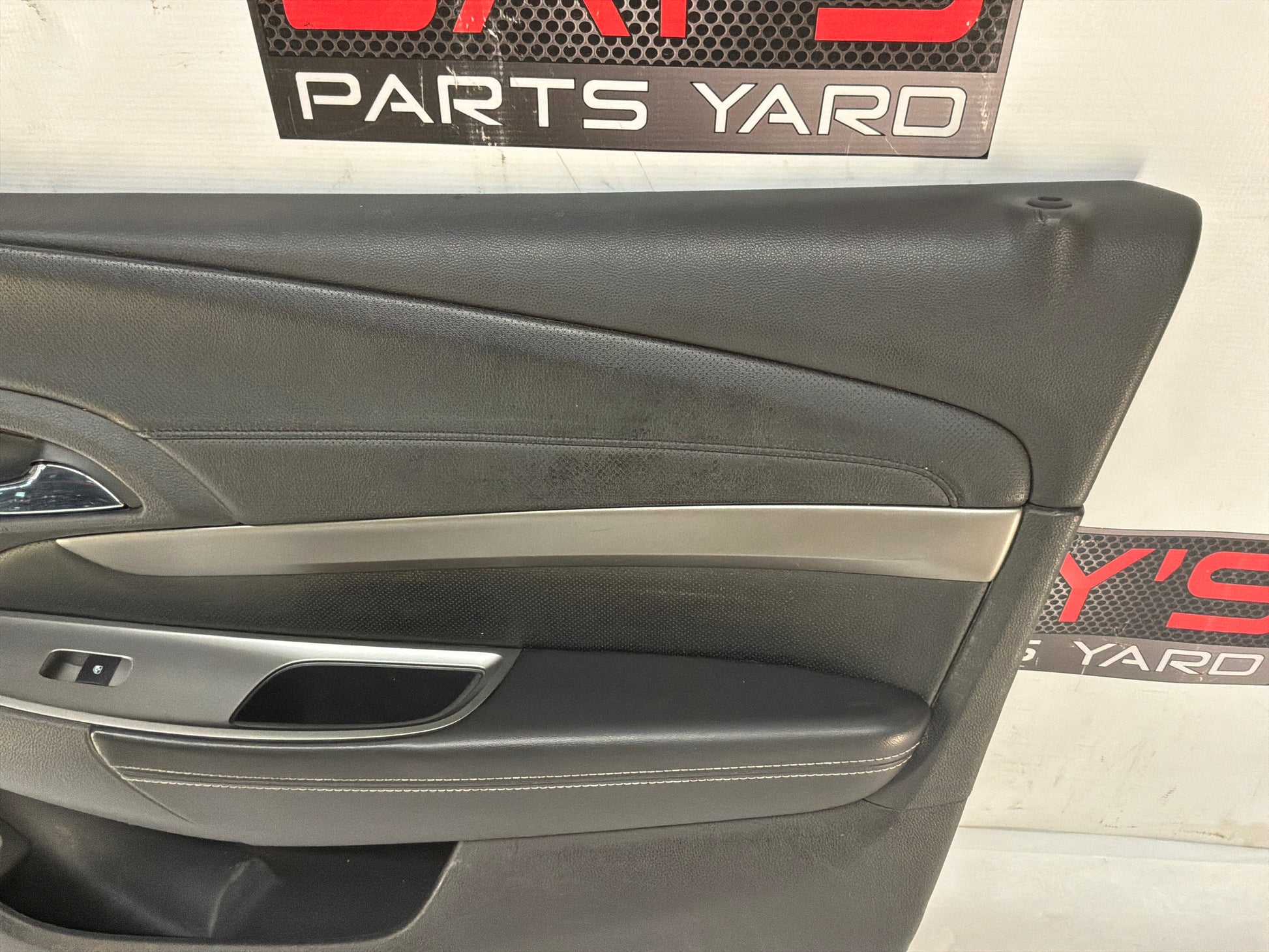 Rh front door panel - Day's Parts Yard