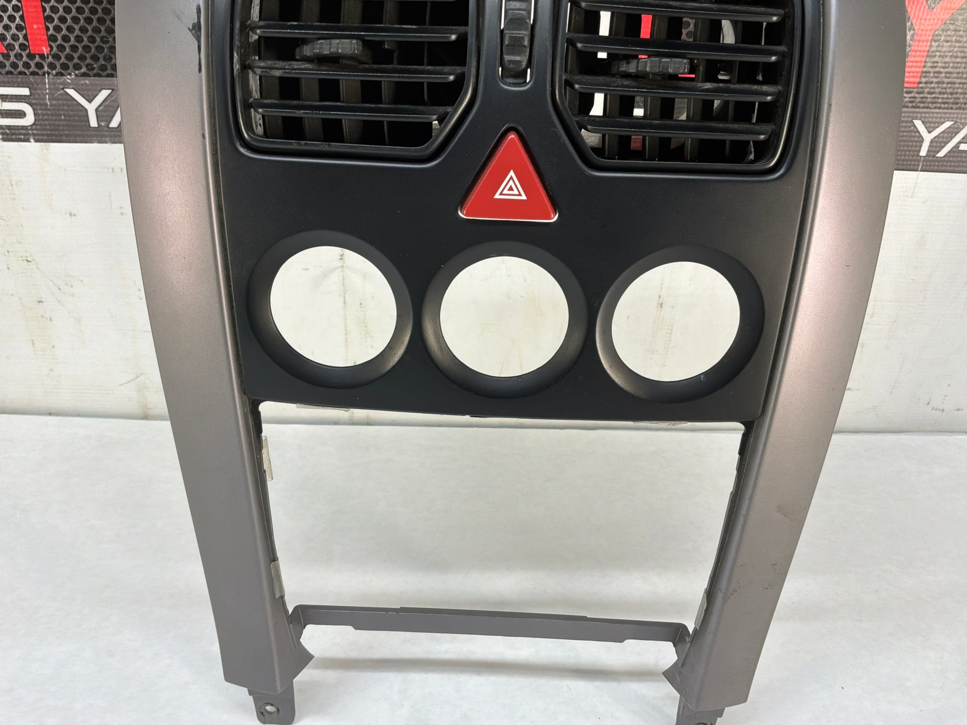 2006 Pontiac GTO Center Dash Radio HVAC Bezel Plate Panel Trim OEM - Day's Parts Yard