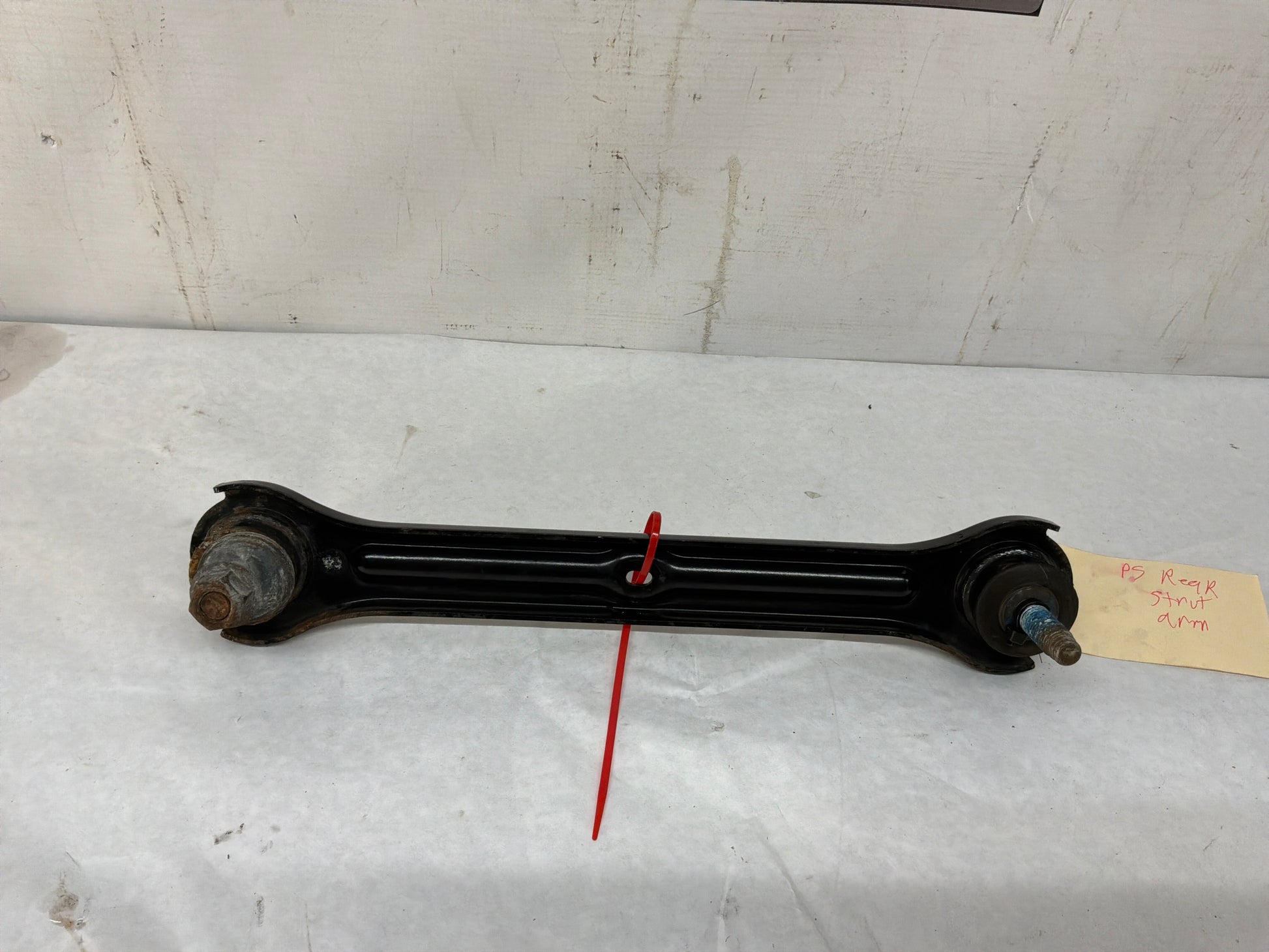 Control arm - Day's Parts Yard
