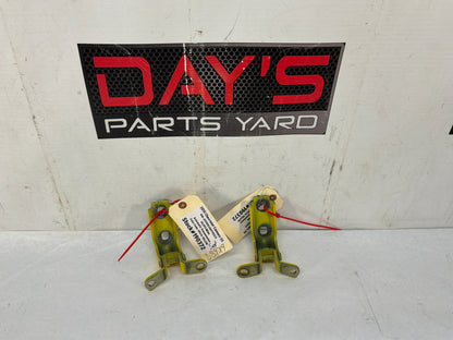 Rh door hinges - Day's Parts Yard