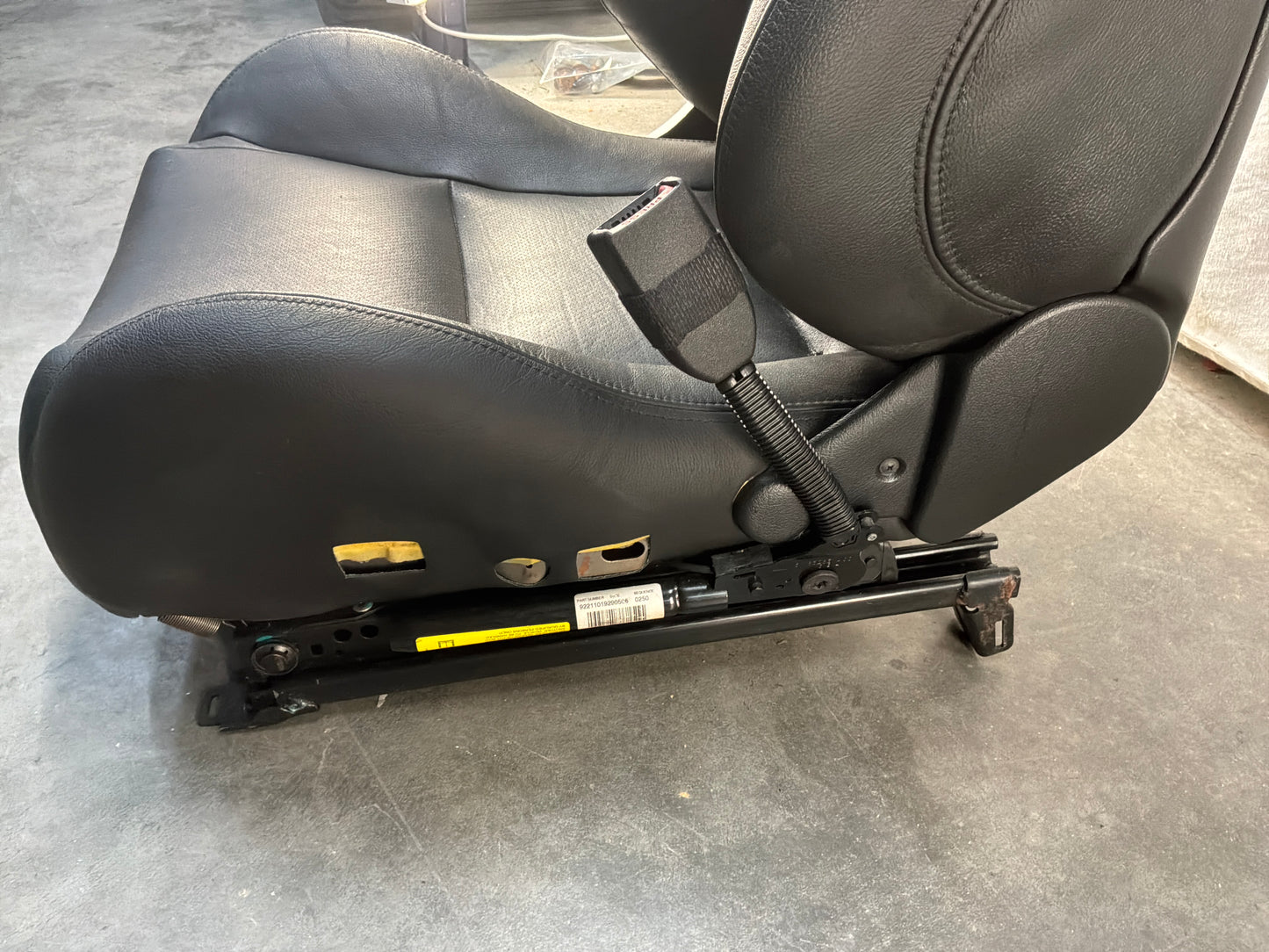 2006 Pontiac GTO Seats Fronts and Rears Black Leather OEM
