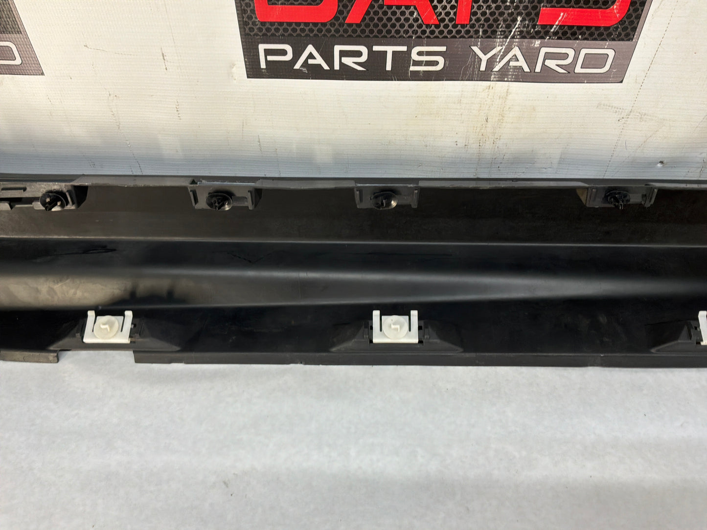 2008 Pontiac G8 GT LH Driver Rocker Molding Side Skirt Panel Trim Black OEM