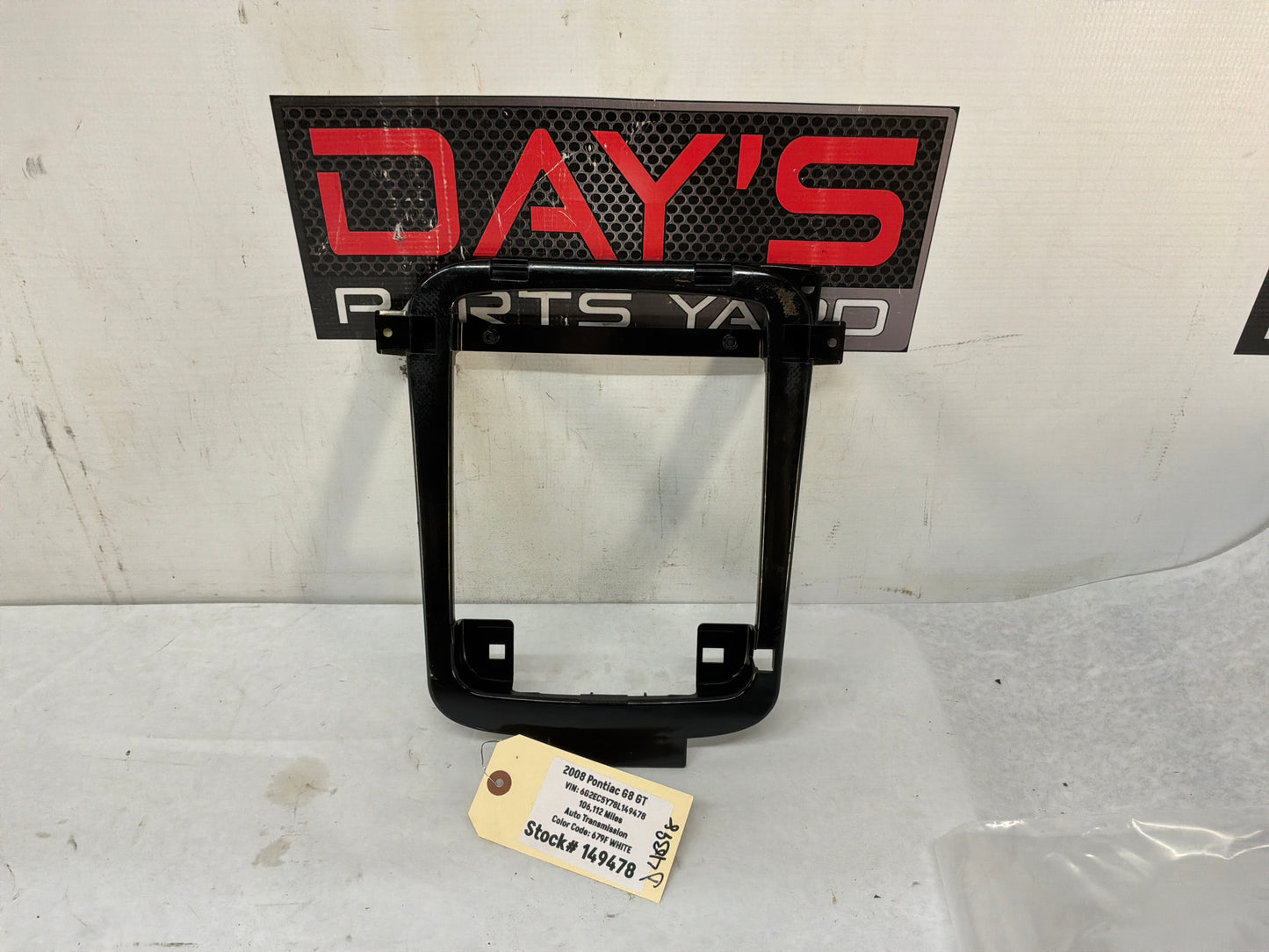 2008 Pontiac G8 GT Over Head Console Dome Light Frame Bracket Bezel OEM