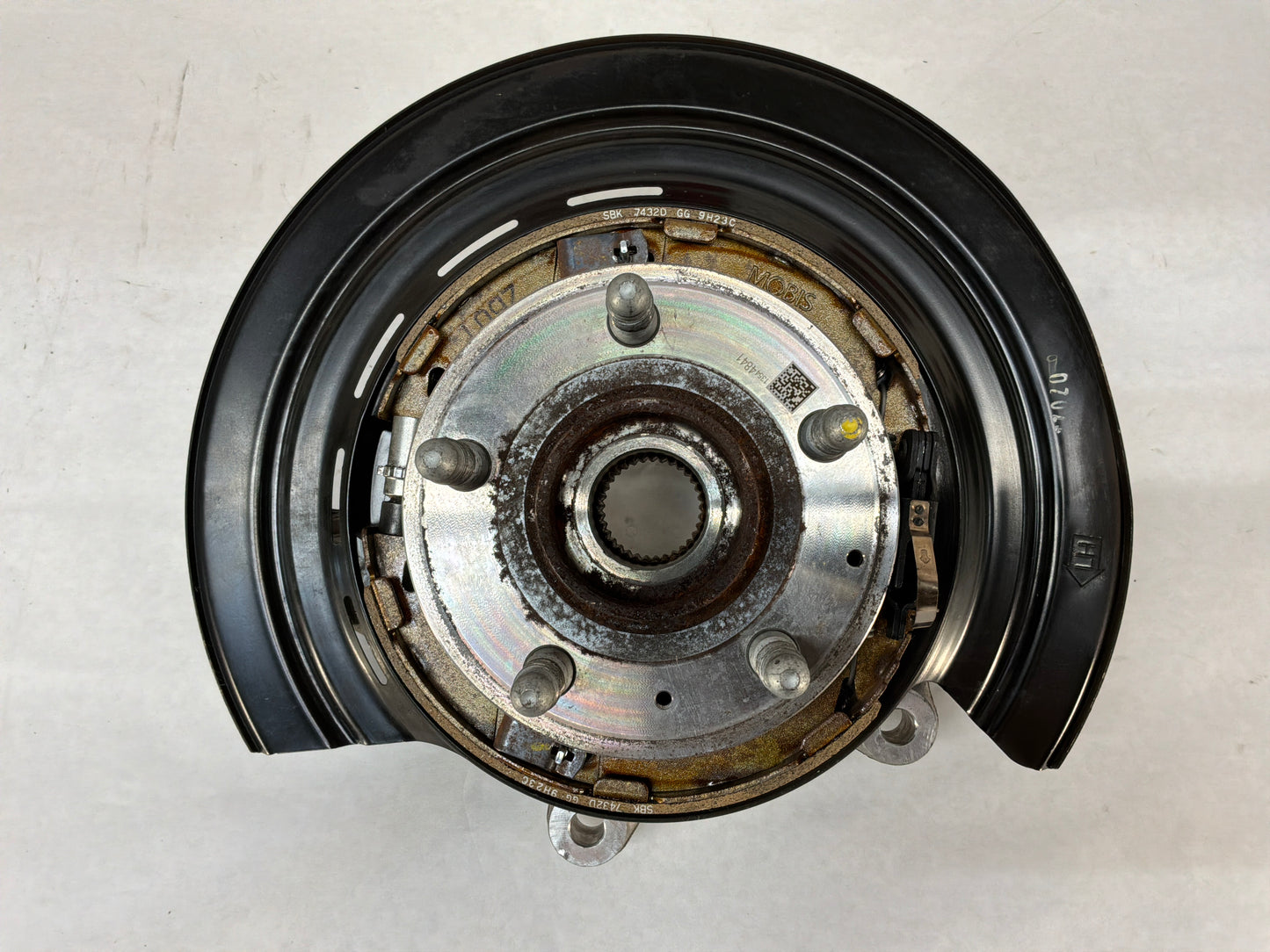 2023 Chevy Camaro SS LH Driver Rear Suspension Spindle Knuckle Hub OEM