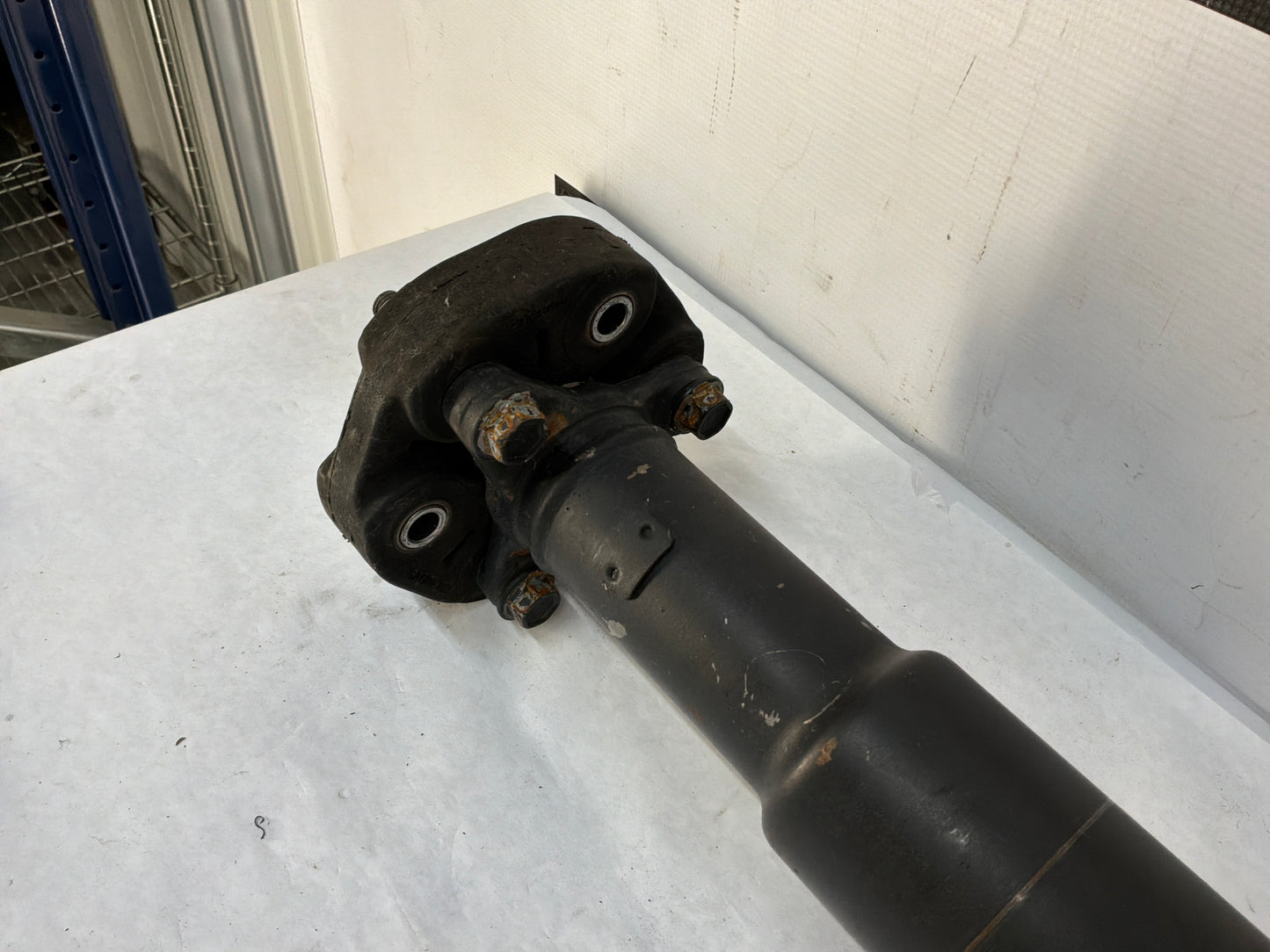 2015 Chevy SS Sedan Automatic Driveshaft Drive Shaft Propeller OEM - Day's Parts Yard