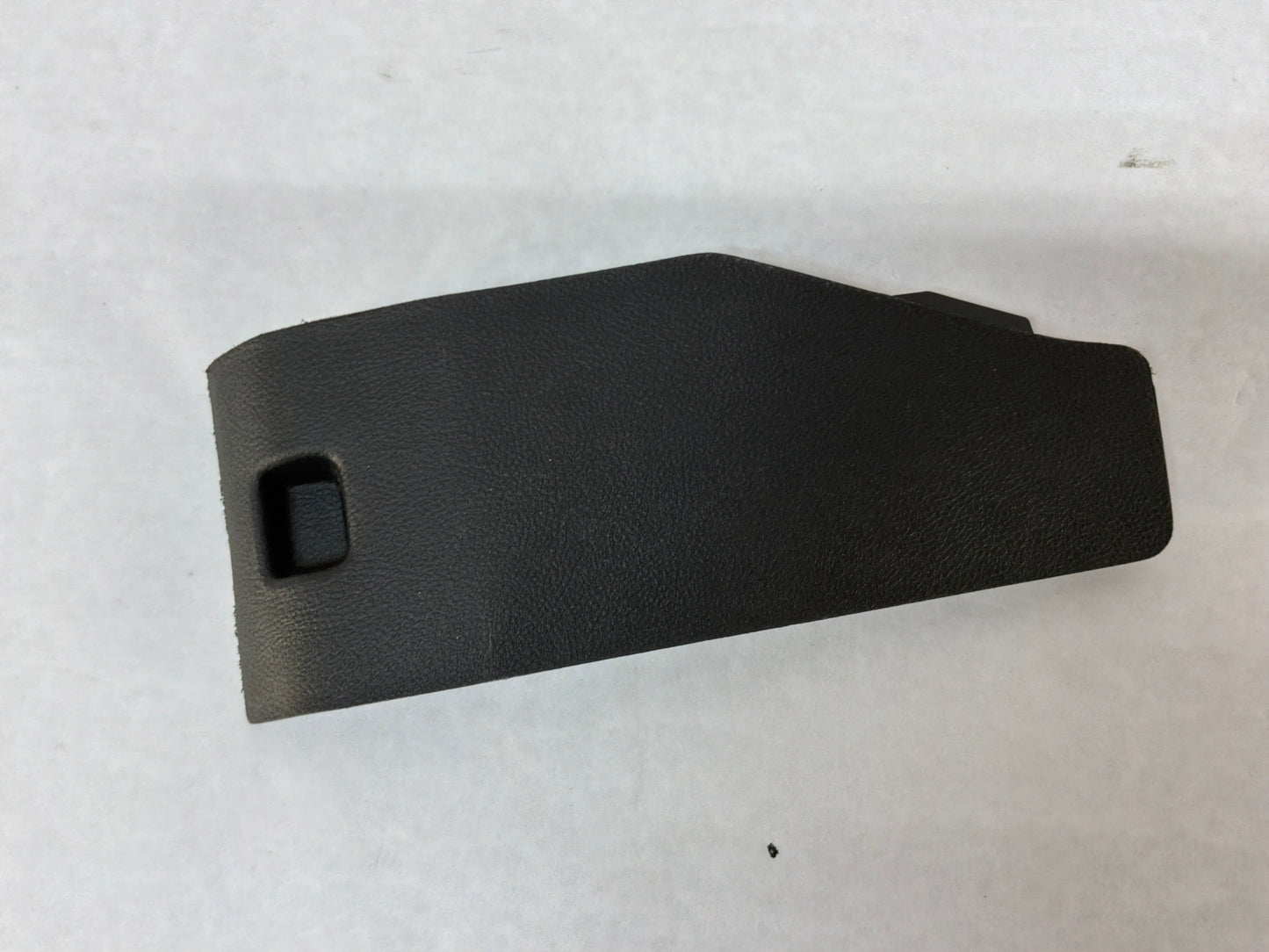 2008 Pontiac G8 GT Interior Kick Panel Fuse Box Cover Panel Door Trim OEM