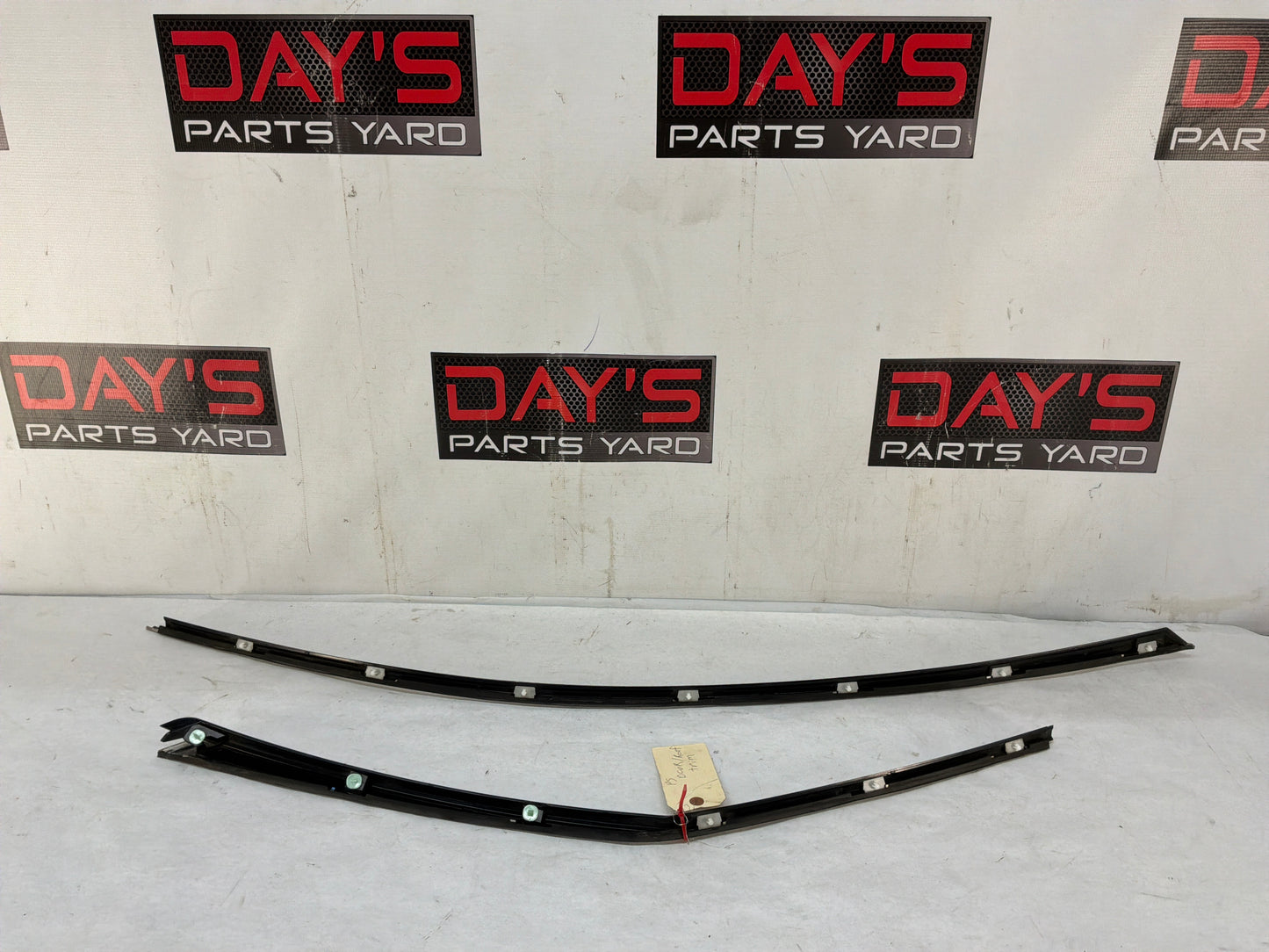 Door trim - Day's Parts Yard