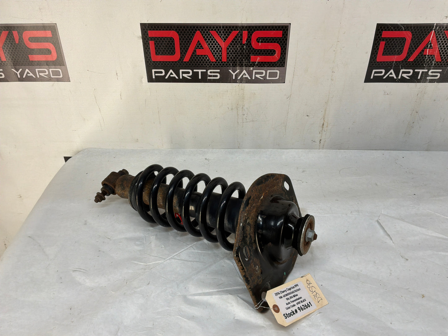 Rh rear shock - Day's Parts Yard