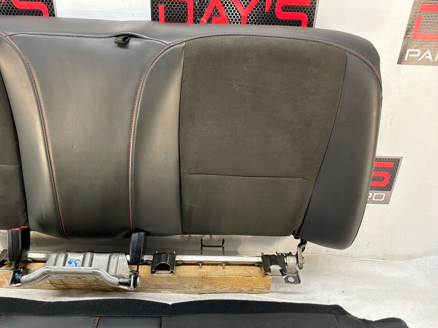 Rear seats - Day's Parts Yard