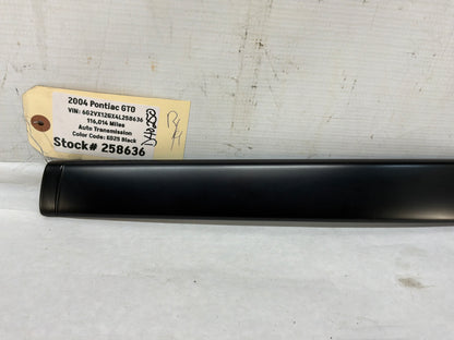 2004 Pontiac GTO RH Passenger Exterior B Pillar Window Trim Applique Cover OEM